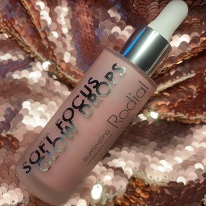 Rodial Soft Focus Glow Drops